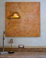 10GR Boutique Hotel and Wine Bar