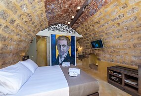 10GR Boutique Hotel and Wine Bar