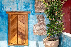 10GR Boutique Hotel and Wine Bar