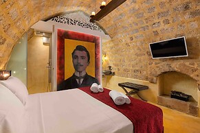 10GR Boutique Hotel and Wine Bar