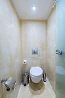 10GR Boutique Hotel and Wine Bar