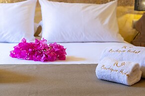 10GR Boutique Hotel and Wine Bar