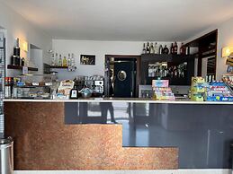 Hotel e Appartamenti al Prà de la Fam