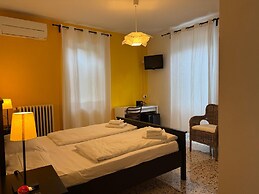 Hotel e Appartamenti al Prà de la Fam