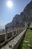 Hotel e Appartamenti al Prà de la Fam