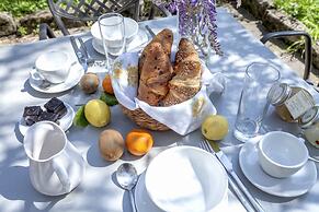 Hotel e Appartamenti al Prà de la Fam