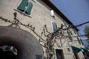 Hotel e Appartamenti al Prà de la Fam