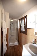 Hotel e Appartamenti al Prà de la Fam