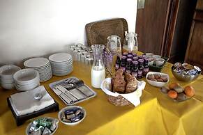 Hotel e Appartamenti al Prà de la Fam