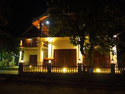 Wisdom Mystery Hotel
