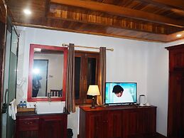 Wisdom Mystery Hotel