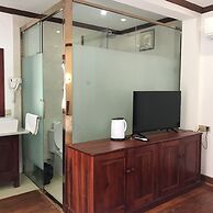 Wisdom Mystery Hotel