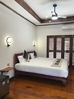 Wisdom Mystery Hotel