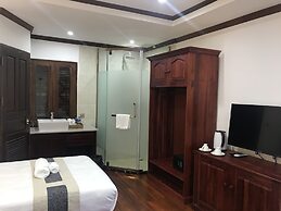 Wisdom Mystery Hotel