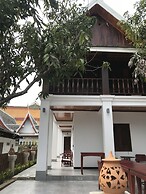 Wisdom Mystery Hotel