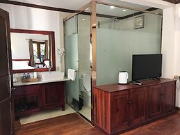 Wisdom Mystery Hotel