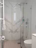 Bob W KOTI Ullanlinna