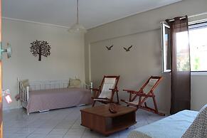 Alekos Beach Houses-Marina