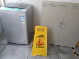 Phoenix Egg Youth Hostel