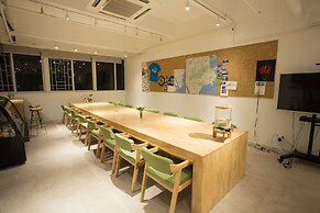 Phoenix Egg Youth Hostel