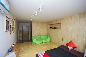 Phoenix Egg Youth Hostel