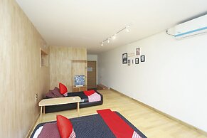 Phoenix Egg Youth Hostel