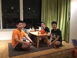 Phoenix Egg Youth Hostel