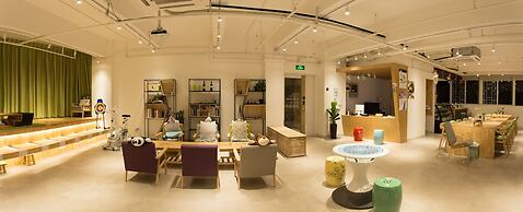 Phoenix Egg Youth Hostel