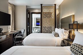 The Sinclair, Autograph Collection