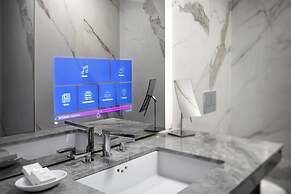 The Sinclair, Autograph Collection