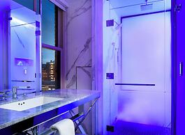 The Sinclair, Autograph Collection