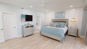 Oceania 506 3 Bedroom Condo by RedAwning