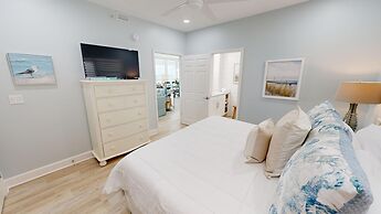 Oceania 506 3 Bedroom Condo by RedAwning