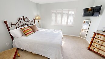 Inlet Reef 308 3 Bedroom Condo by RedAwning