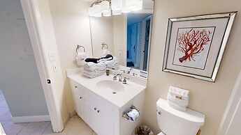 Inlet Reef 308 3 Bedroom Condo by RedAwning