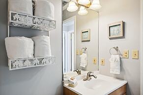 Sandpiper Cove 4117 2 Bedroom Condo by RedAwning