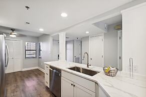 Inlet Reef 210 2 Bedroom Condo by RedAwning