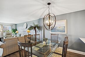 Inlet Reef 210 2 Bedroom Condo by RedAwning