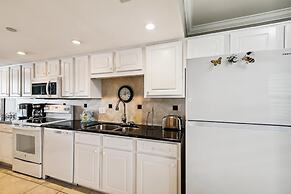 Inlet Reef 610 2 Bedroom Condo by RedAwning