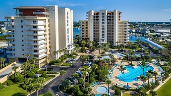 Harbor Landing 601b 3 Bedroom Condo by RedAwning