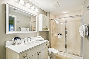 Harbor Landing 601b 3 Bedroom Condo by RedAwning