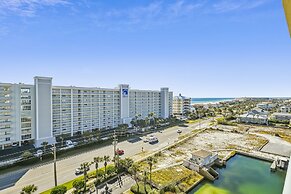 Harbor Landing 601b 3 Bedroom Condo by RedAwning