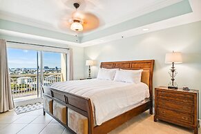 Harbor Landing 601b 3 Bedroom Condo by RedAwning