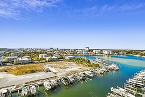 Harbor Landing 601b 3 Bedroom Condo by RedAwning