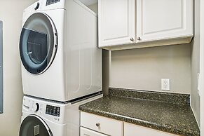 Harbor Landing 601b 3 Bedroom Condo by RedAwning