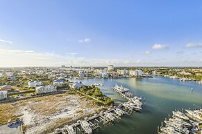 Harbor Landing 902b 3 Bedroom Condo by RedAwning