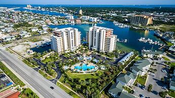 Harbor Landing 902b 3 Bedroom Condo by RedAwning