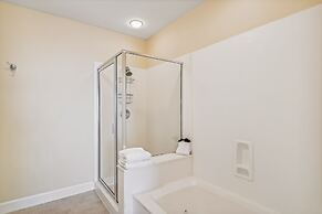 Harbor Landing 902b 3 Bedroom Condo by RedAwning