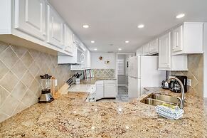 Inlet Reef 516 2 Bedroom Condo by RedAwning