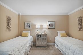 Inlet Reef 102 2 Bedroom Condo by RedAwning